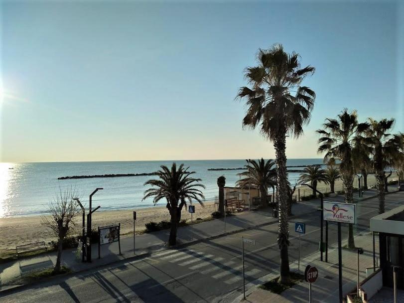 Appartamento Alighieri Primissima Fila Mare 马帝斯兹罗 外观 照片